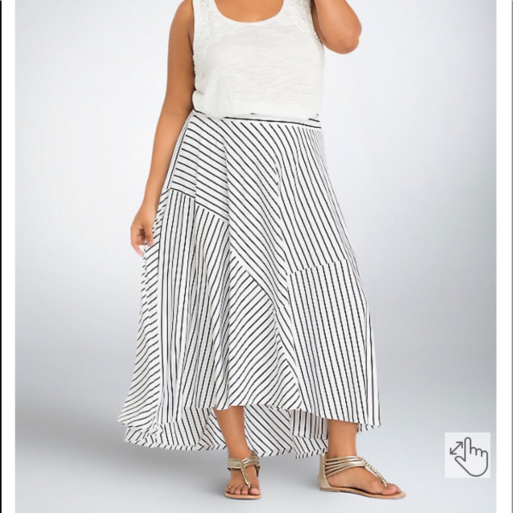 Torrid White with Black Striped Knit Maxi Skirt size 2X